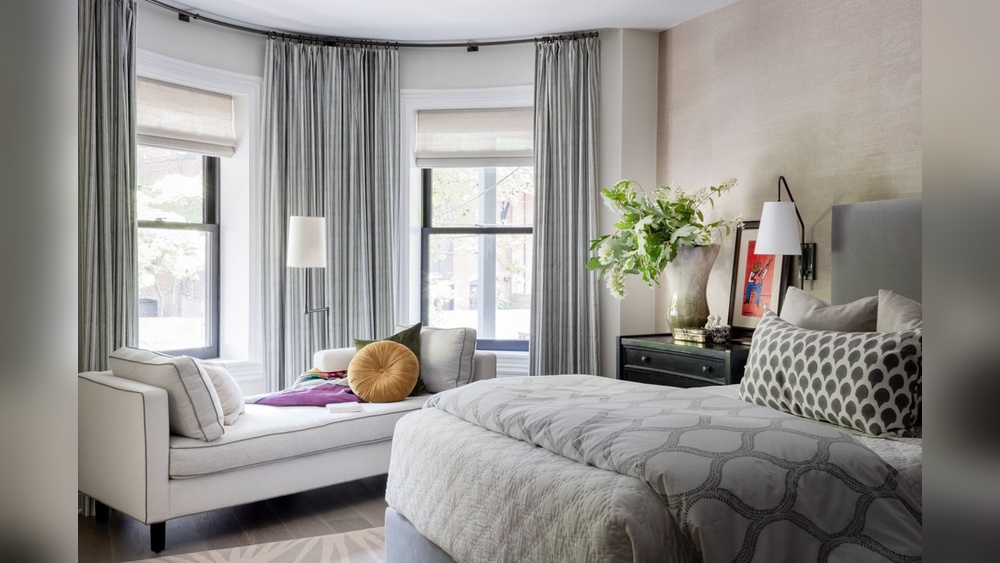 How to Decorate a Bay Window in Bedroom