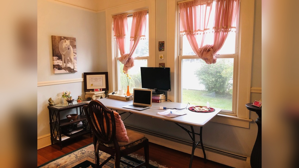 How to Position Desk in Home Office Feng Shui