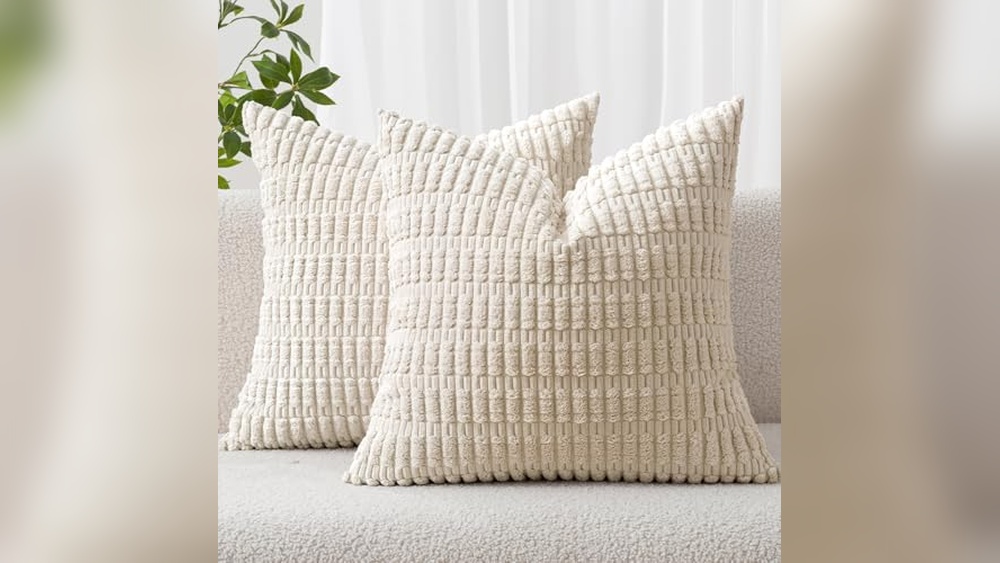Bedroom Decorative Pillows
