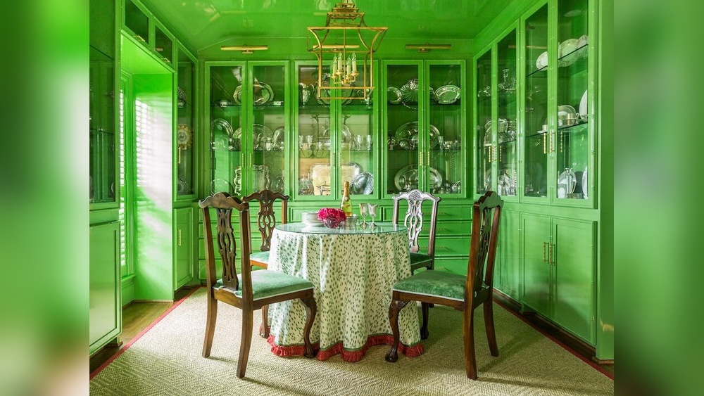 How Do Decorate around Dining Room China Cabinet