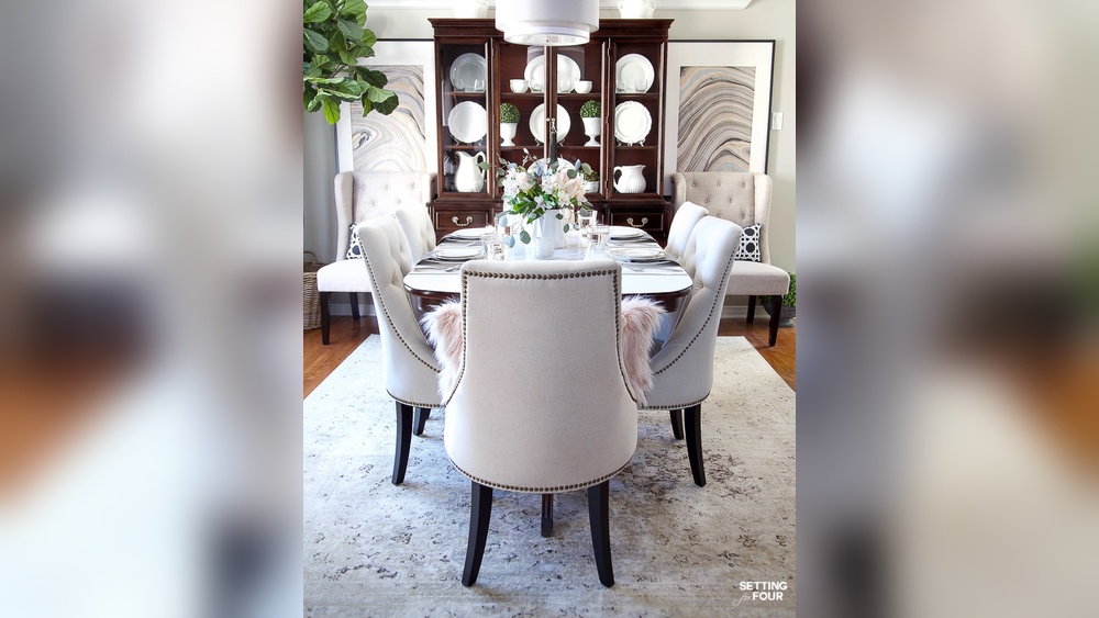 How Do I Decorate My Dining Room Traditional Style