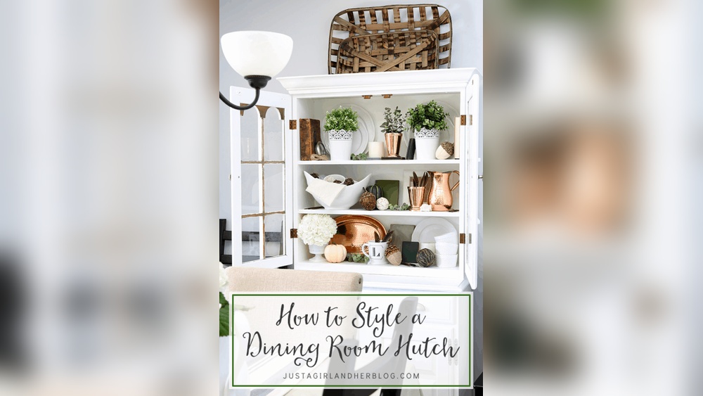 How to Decorate a Dining Hutch