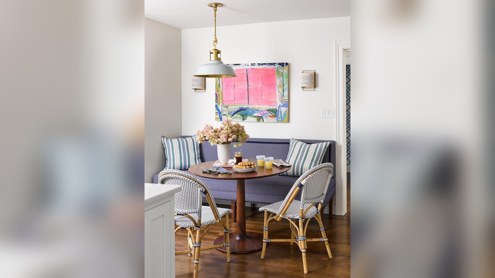 How to Decorate a Dining Nook
