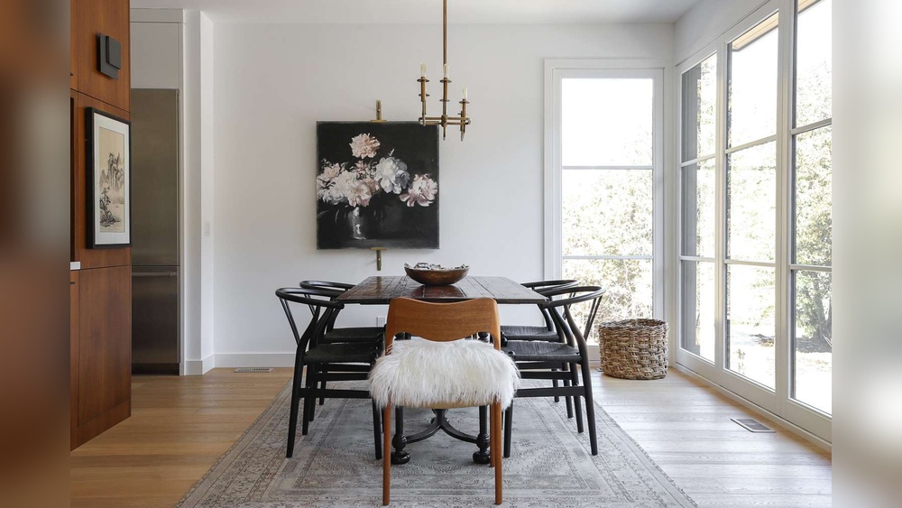 How to Decorate a Dining Room Moden