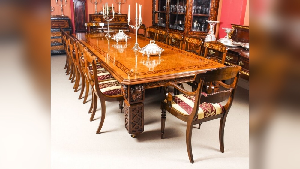 How to Decorate a Dining Table With 14 Chairs