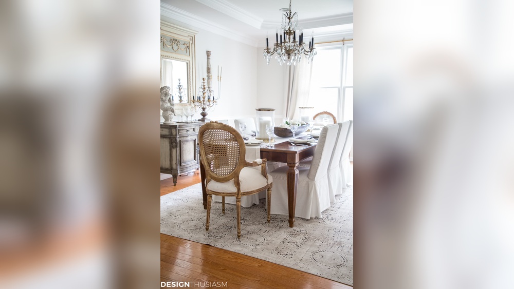 How to Decorate a French Country Dining Room