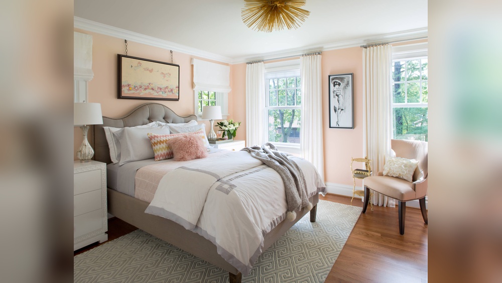 How to Decorate a Peach Bedroom