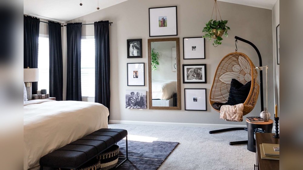 How to Decorate a Plain Bedroom Wall
