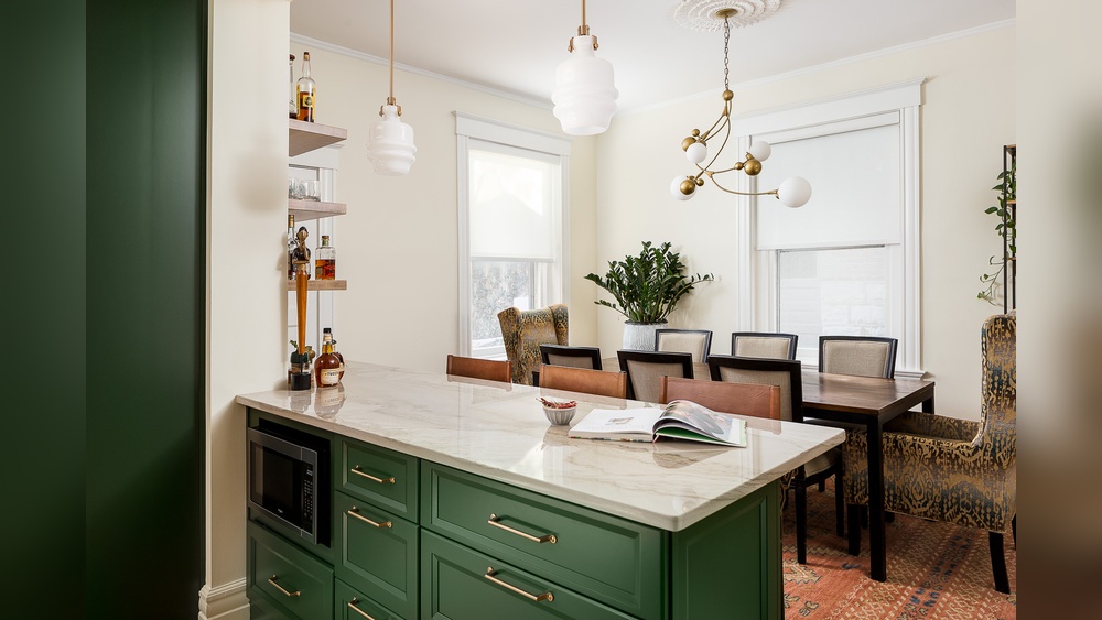 How to Decorate a Small Kitchen Dining Room