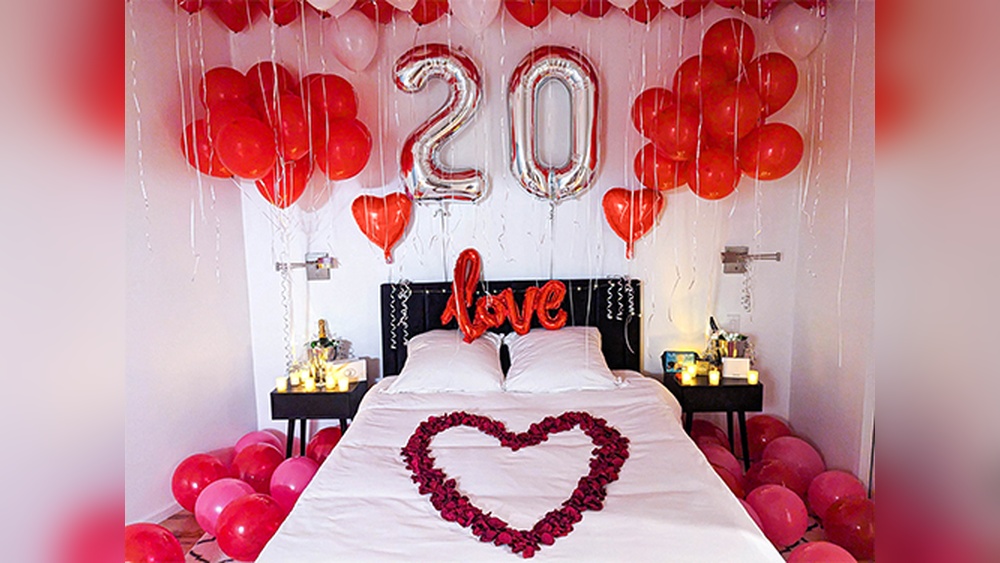 How to Decorate Bedroom for Anniversary