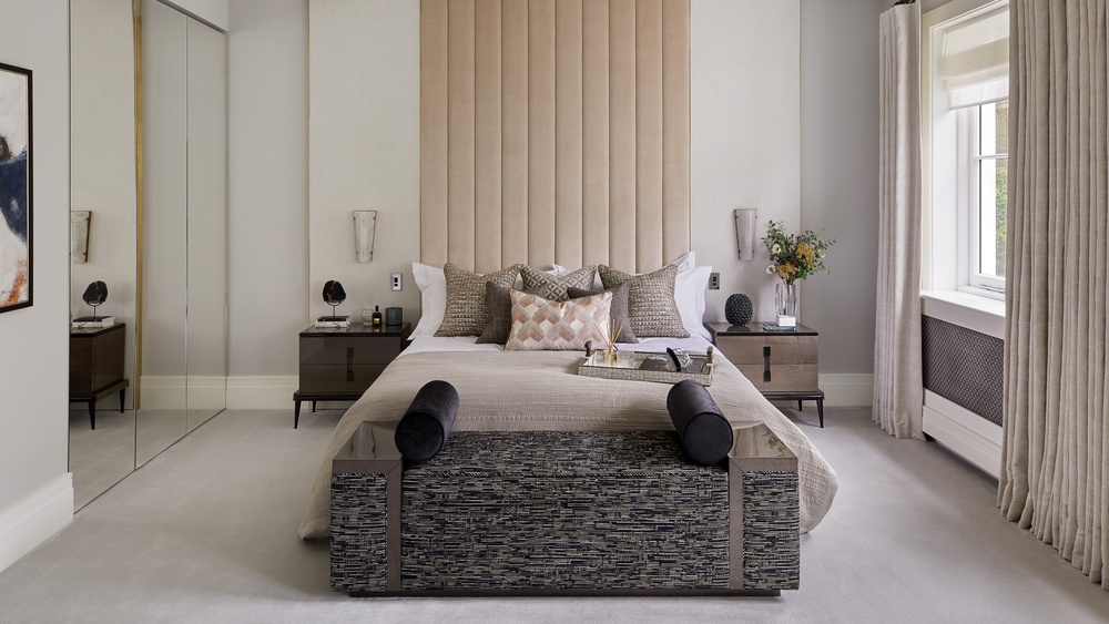 How to Decorate Bedroom With Carpet