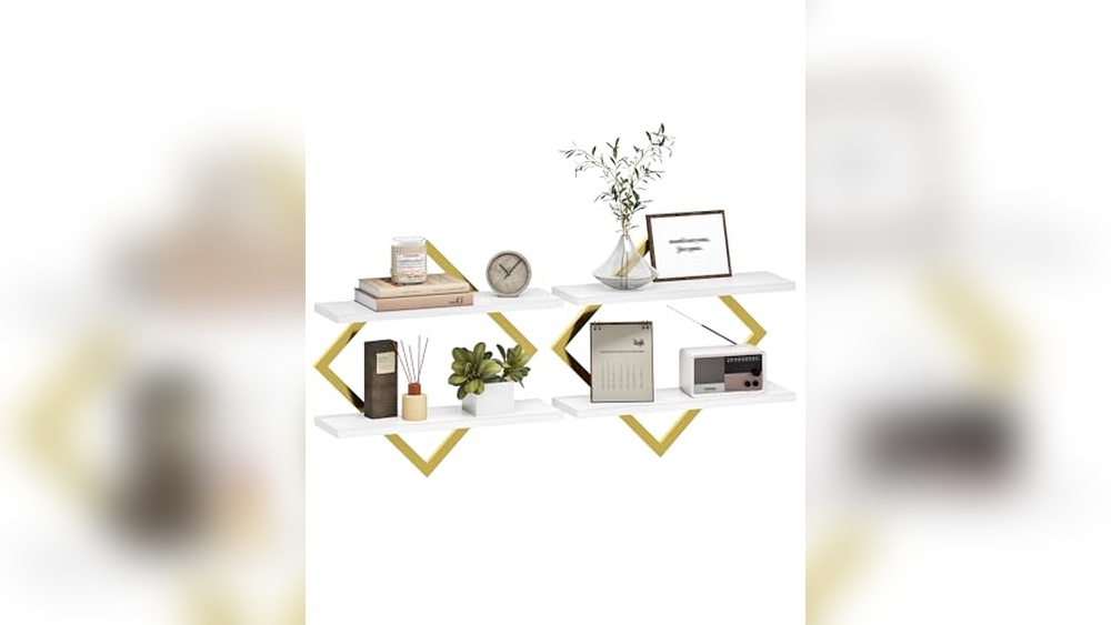 White And Gold Bedroom Decor