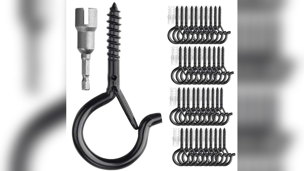 Best Hooks for Outdoor String Lights