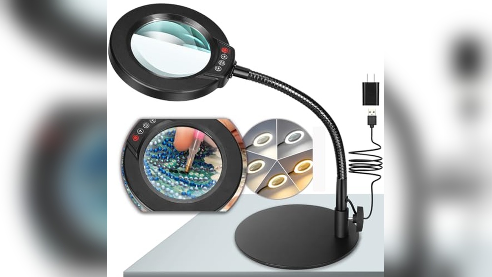 Best Lighted Magnifying Lamp for Reading Newspapers on Table