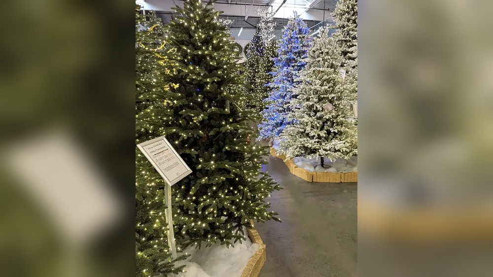 Best Stores to Buy Christmas Trees Artificial