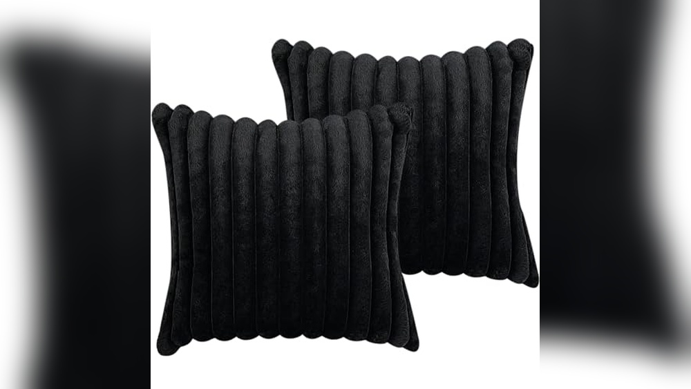 Black And White Decor for Bedroom