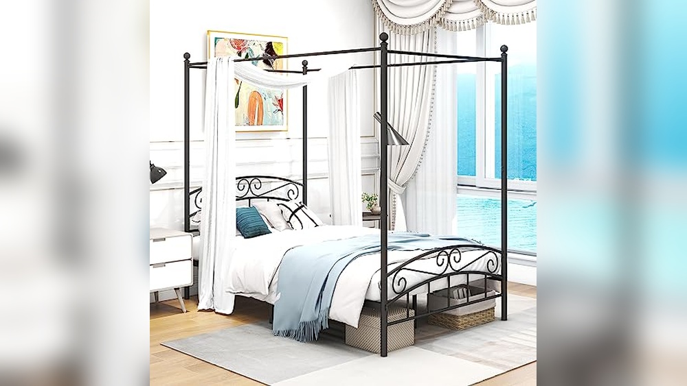 Black Metal Canopy Bed