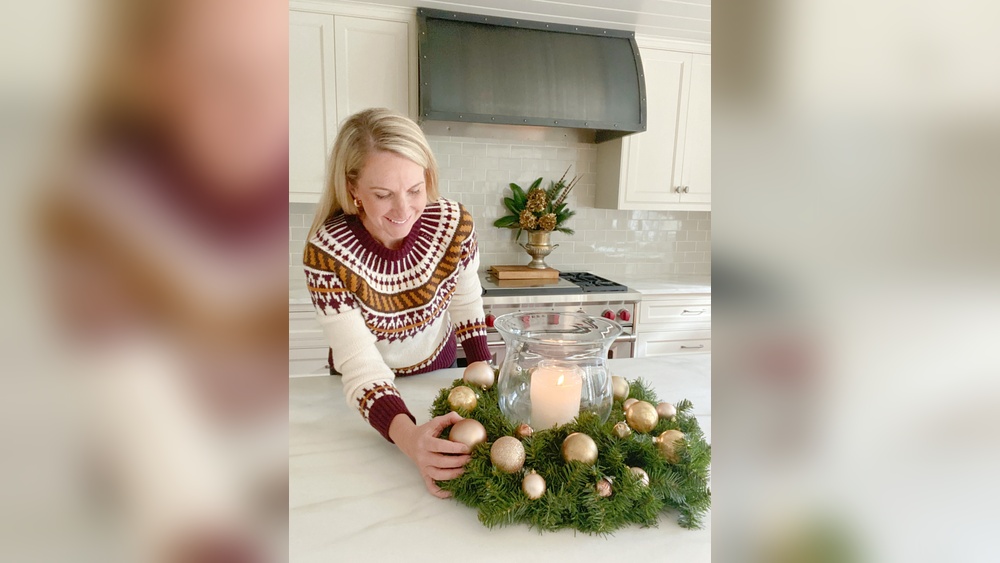 Christmas Centerpiece Ideas for Kitchen Island