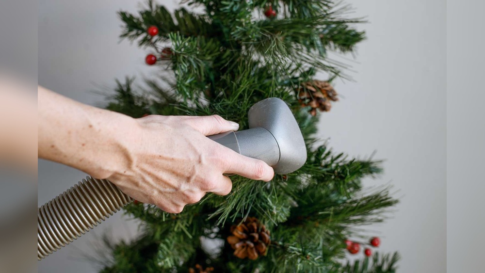 How Do I Clean an Artificial Christmas Tree