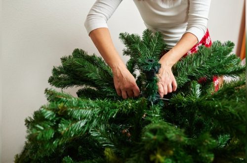 How Long Do Artificial Christmas Trees Last With Lights