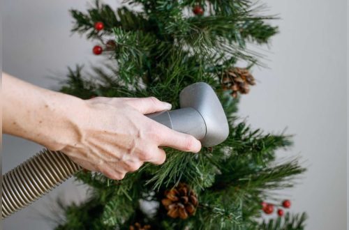 How to Clean Dusty Artificial Christmas Tree