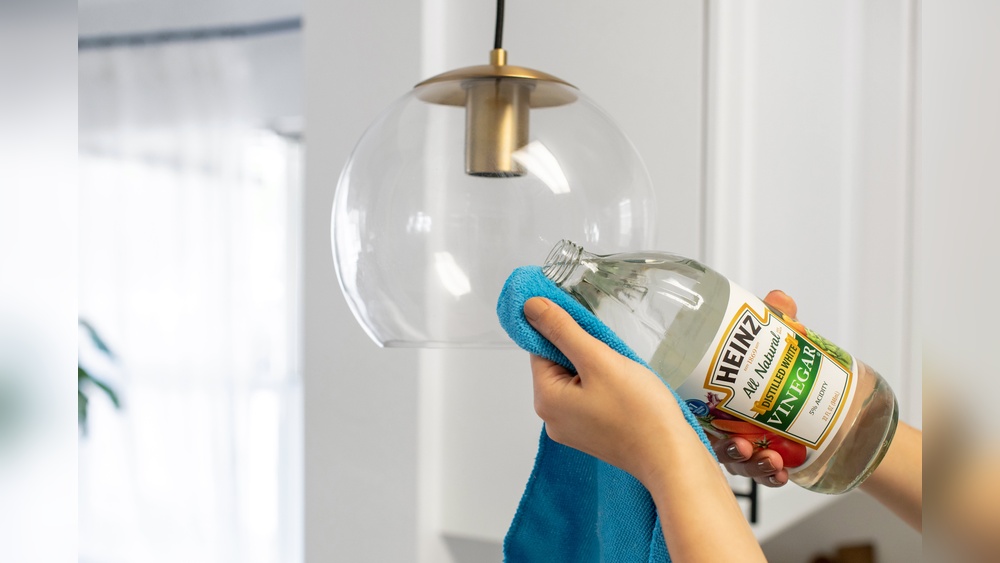 How to Clean Glass Pendant Lights
