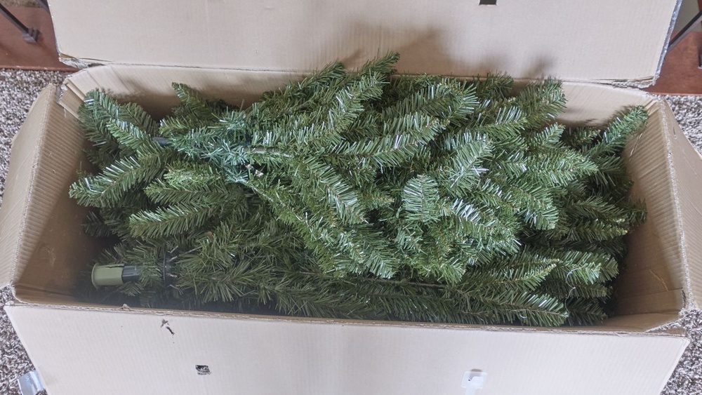 How to Clean Mold from an Artificial Christmas Tree