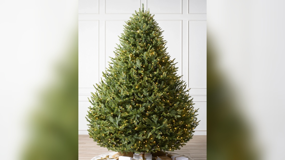How to Decontaminate Artificial Christmas Tree of Bigs
