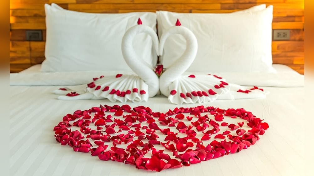 How to Decor a Romantic Bedroom