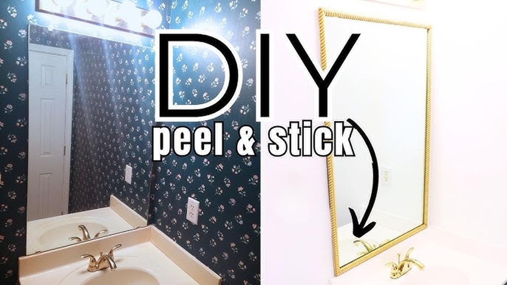 How to Decorate a Bathroom Wall Mirror