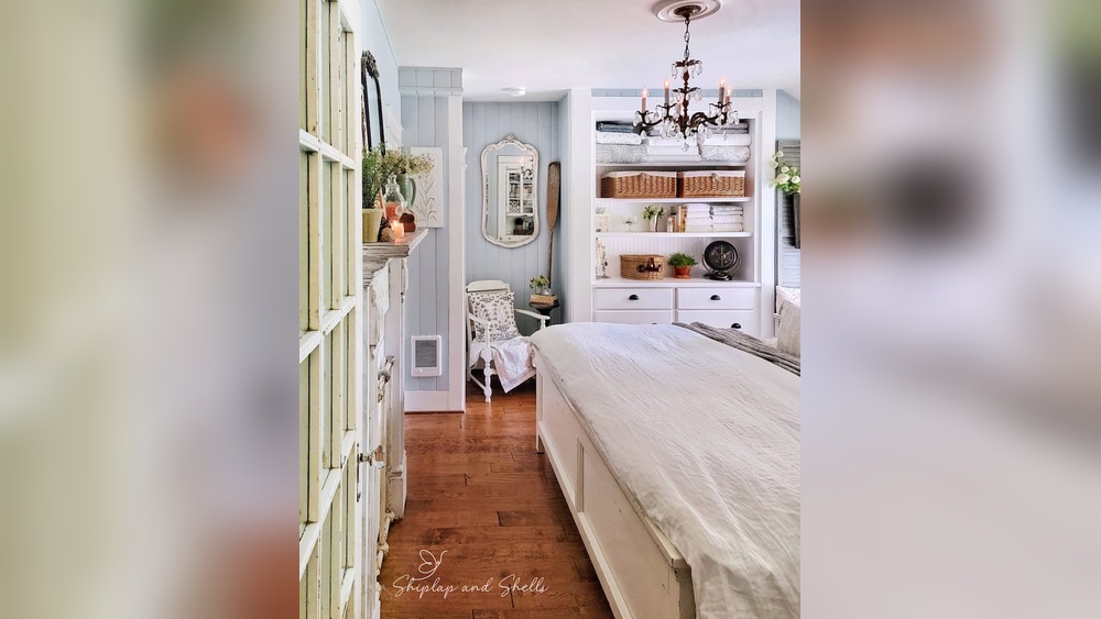How to Decorate a Bedroom Vintage Style