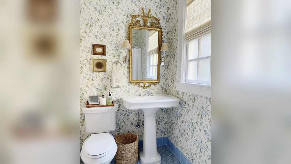 How to Decorate a Grandmillenial Bathroom