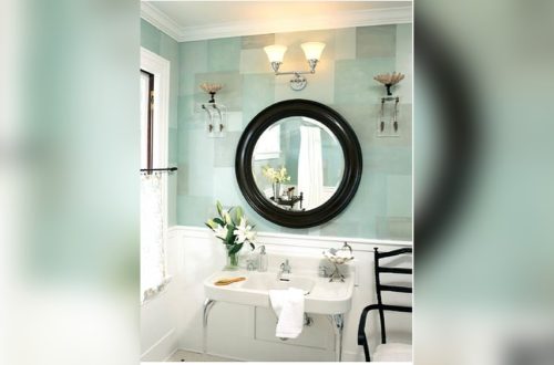 How to Decorate a Light Green Bathroom