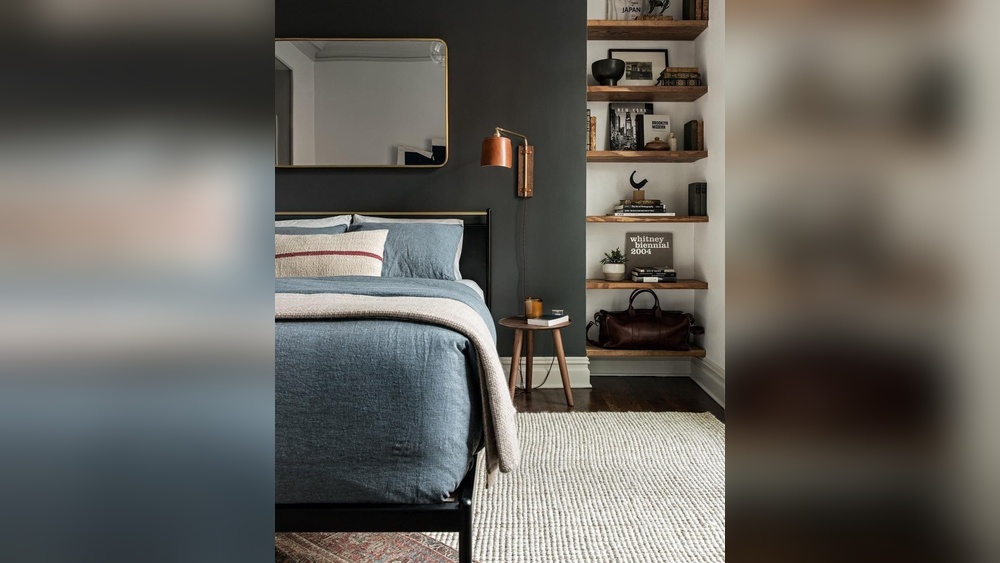 How to Decorate a Male Bedroom