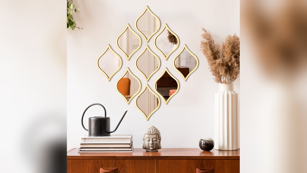 How to Decorate Apartment Bathroom Mirror