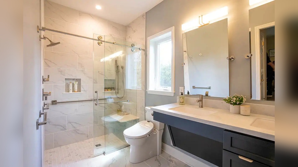How to Decorate Bathroom With Shower Doors
