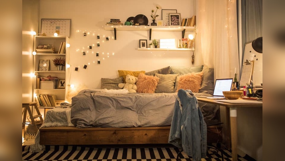 How to Decorate Bedroom With Handmade Things