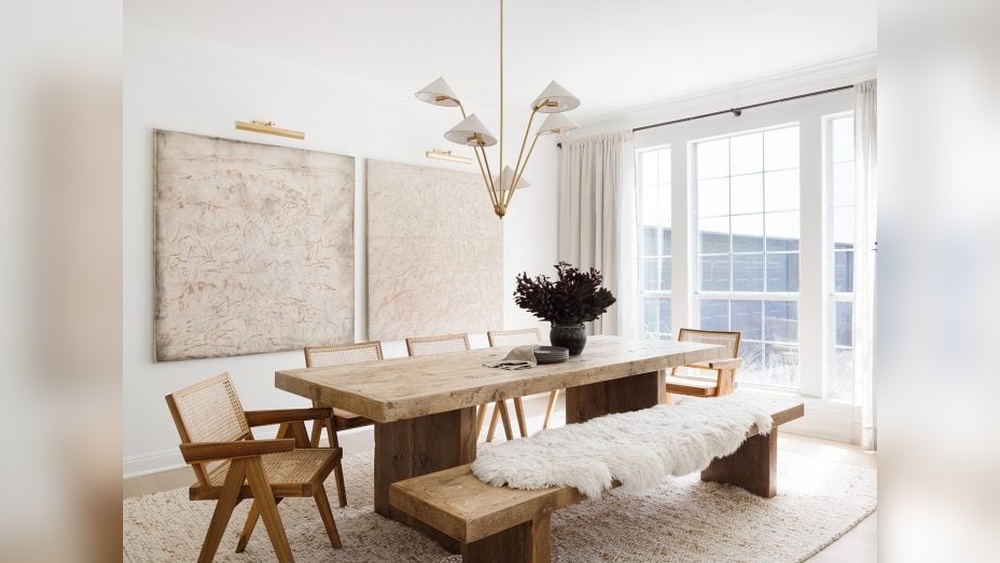 How to Decorate Dining Room With With Large Walls