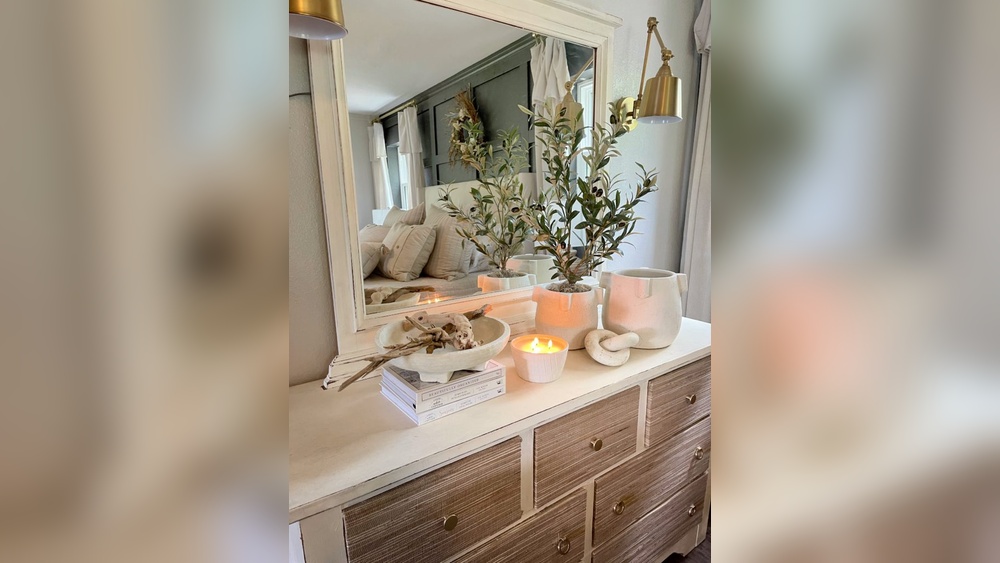 How to Decorate Master Bedroom Dresser