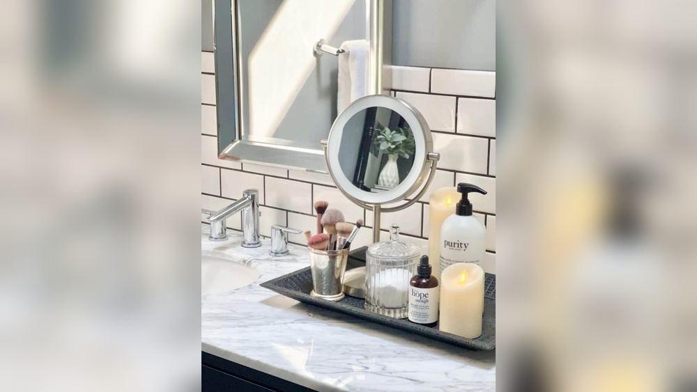 How to Decorate My Bathroom Counter