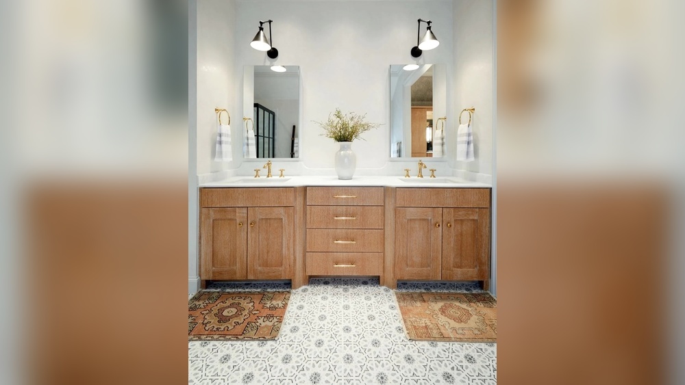 How to Decorate My Bathroom Vanity