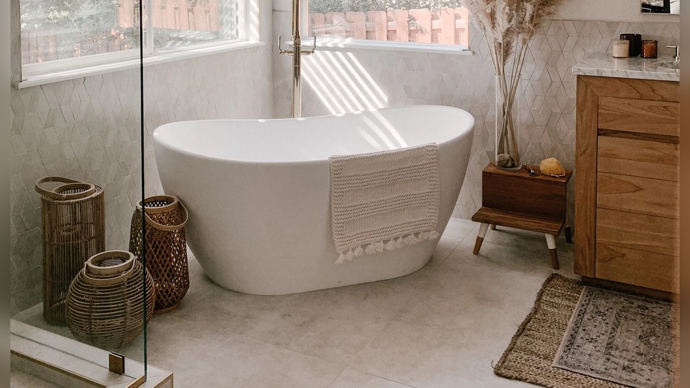 How to Decorate Out Cove in Bathroom