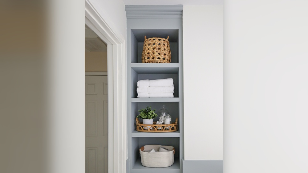 How to Decorate Out Cove Shelf in Bathroom