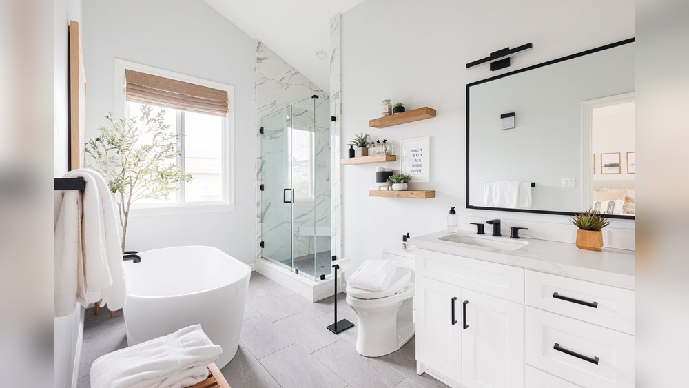 How to Decorate the Master Bathroom