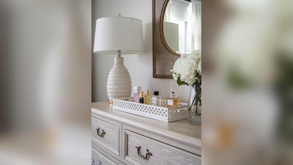 How to Decorate Top of Bedroom Dresser