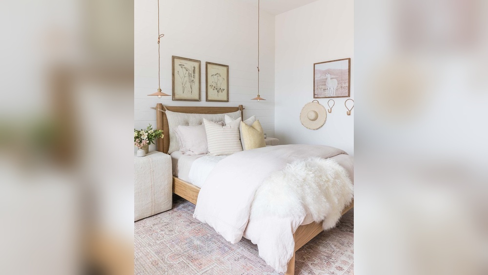 How to Decorate Your Bedroom for Cheap