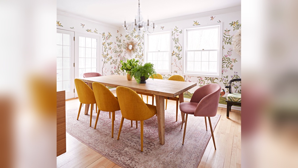 How to Incorporate Color in Your Dining Room Decor