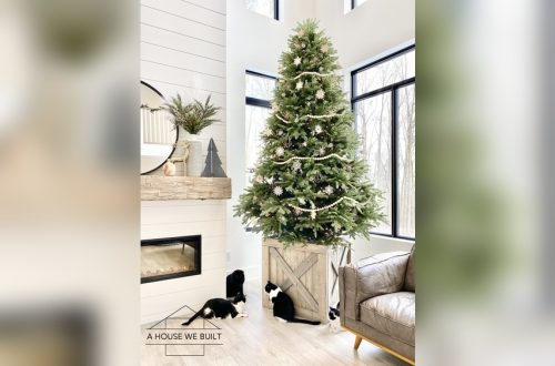 How to Keep Cats Away from Artificial Christmas Trees