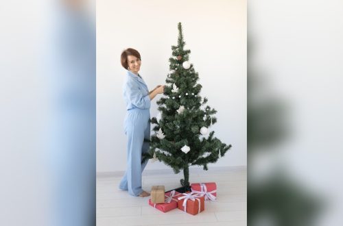 How to Make My Artificial Christmas Tree Look Full