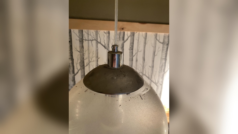 How to Remove Glass Globe from Pendant Light Fixture